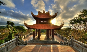 5 NGÔI CHÙA BẠN NÊN TỚI TRONG DỊP ĐẦU XUÂN